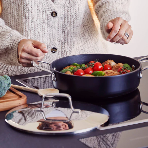 Alva Maestro PFAS-Free 3.5 Qt Saute Pan With Lid - Image 3