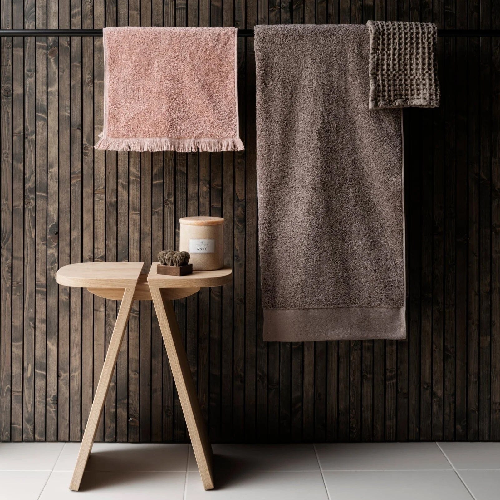 Blomus AVIO Oak Stool - Image 3