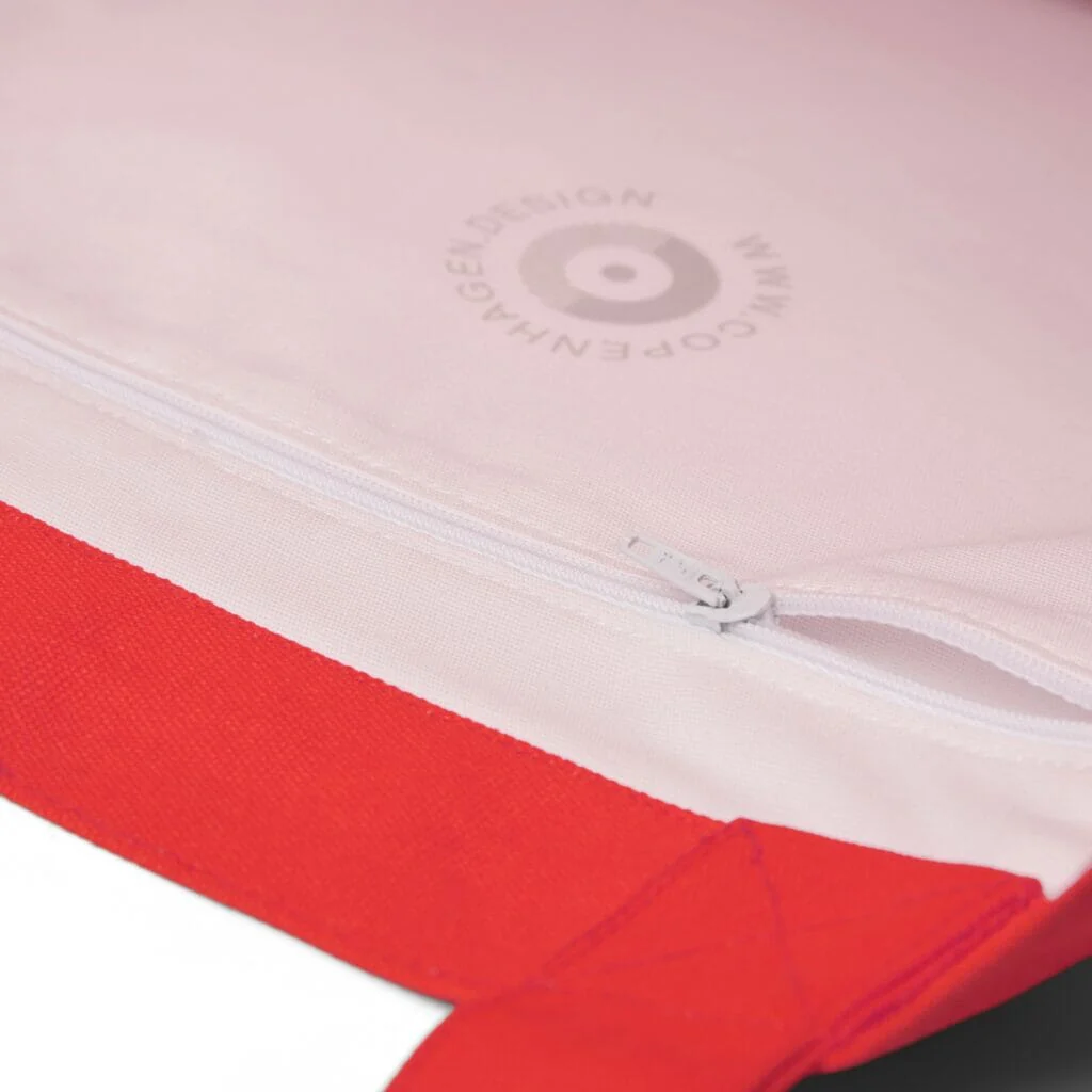 Pantone Beach Bag in Red 2035 - Image 4