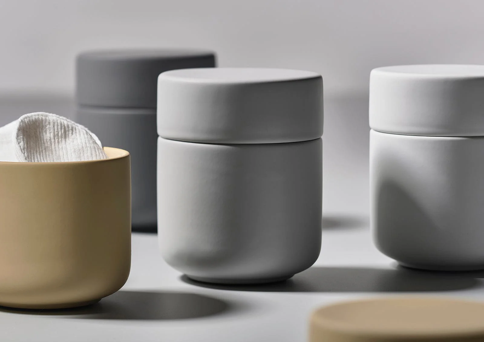 UME Jar With Lid - Image 25