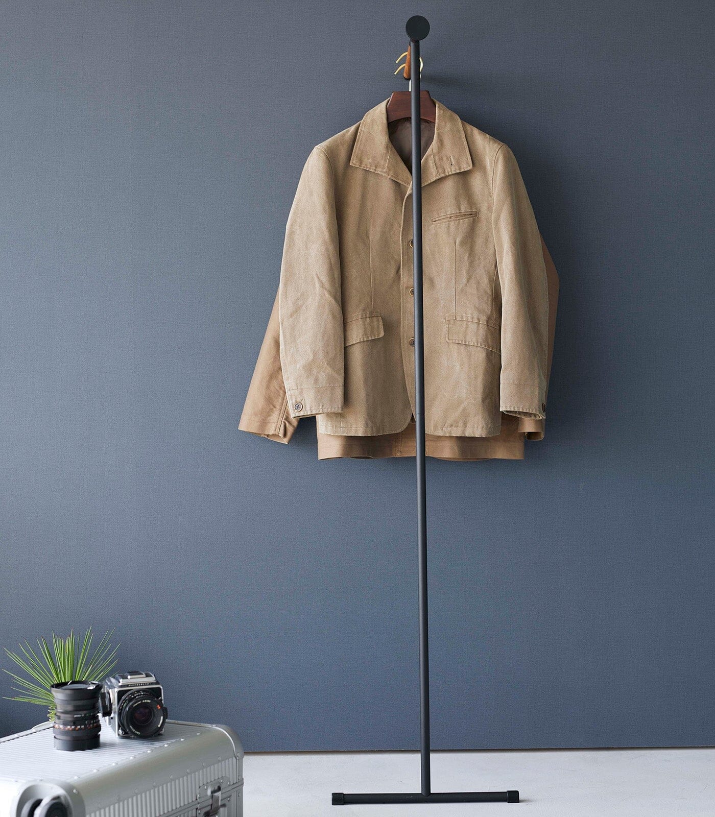 Yamazaki Steel & Wood Leaning Clothes Hanger - Image 16