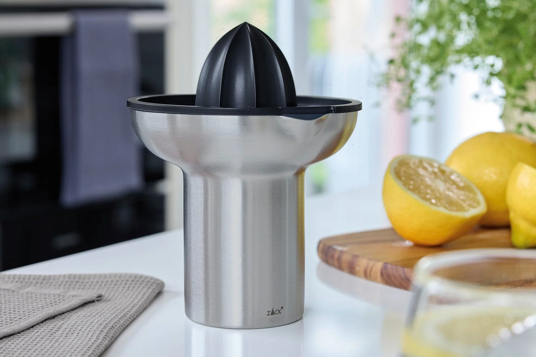 Zack Tavos Citrus Juicer - Image 3